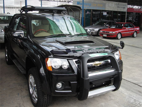 Chevy Colorado 2008 accessorized front view - Get your Chevy now at Soni Motors Thailand and Jim 4x4 Thailand