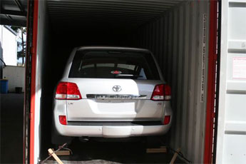 Landcruiser 200 ready to be shipped